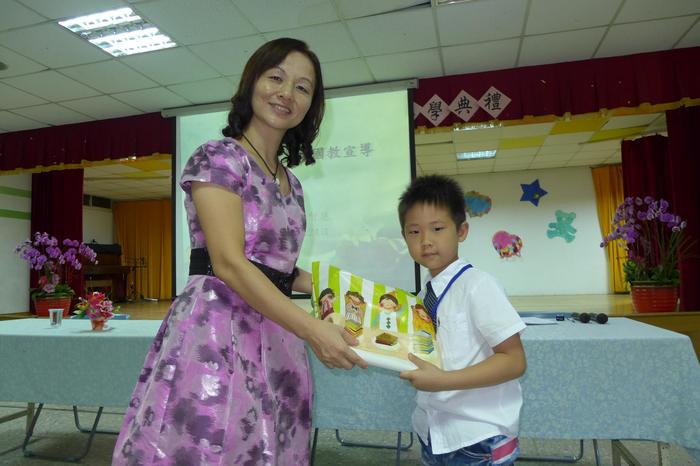 102年小一新生開學典禮照片大圖