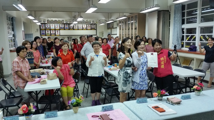 104學年度教育志工隊隊長連任暨會員大會照片大圖